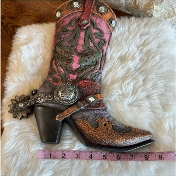 Western Boot Bedazzled Cowgirl Wall Hanging Decor - Picture 14 of 14